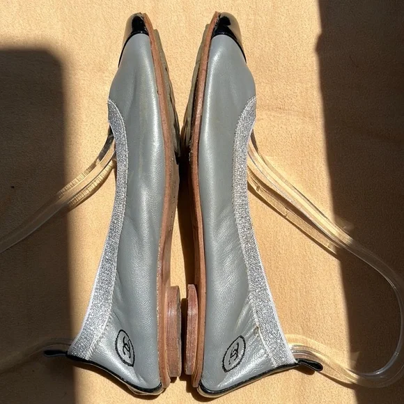 Authentic Chanel Silver Lambskin/Black Patent Leather Elastic Ballet Flats Shoes - Picture 3 of 16